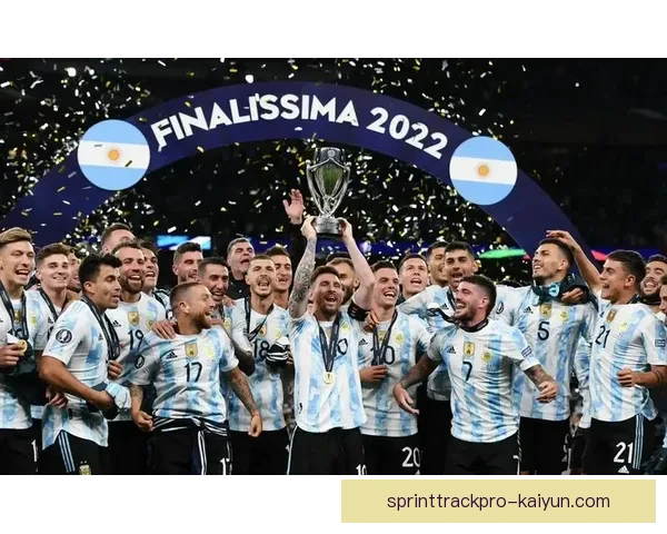 马丁内斯在国家队的表现稳健，近期数据分析显示他的贡献不断提升